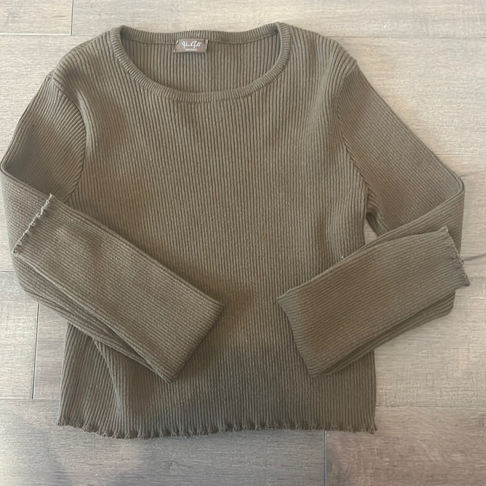 Brown brandy, Melville sweater